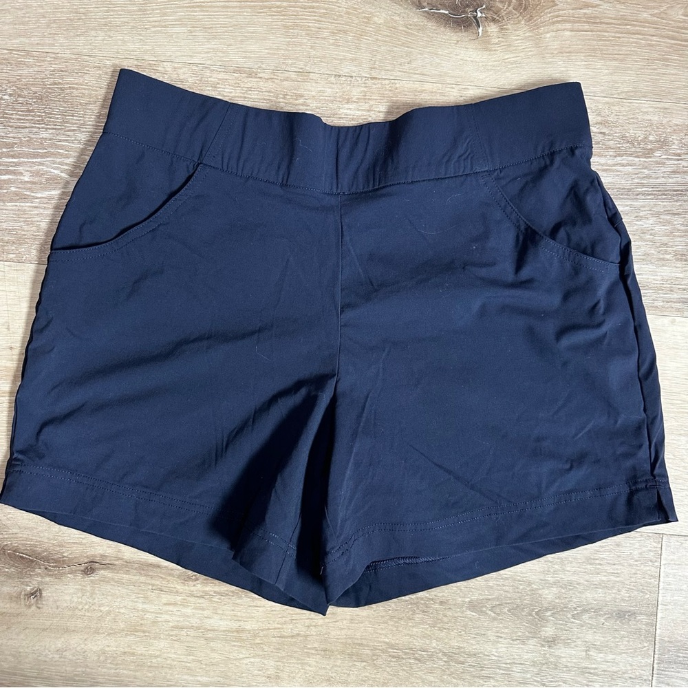 Navy Columbia shorts large